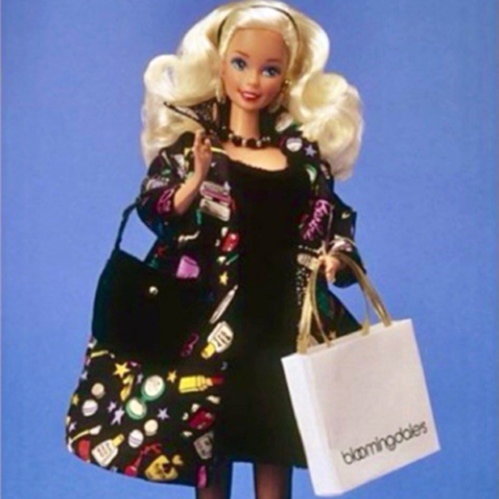 Never Removed Vintage 1994 Savvy Shopper Barbie Bloomingdales & Nicole Miller